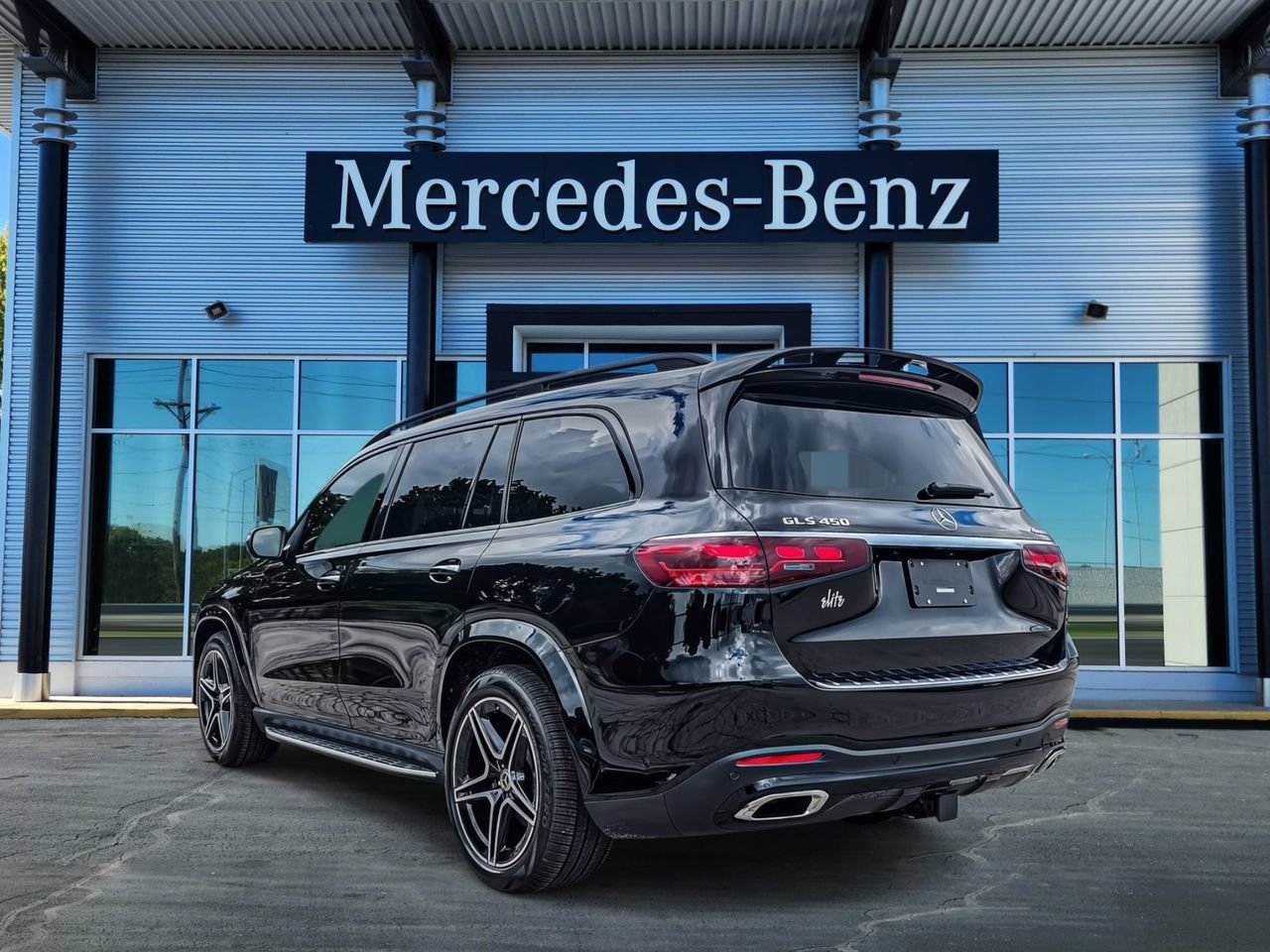 New 2026 Mercedes-Benz GLS 450 4MATIC image 4
