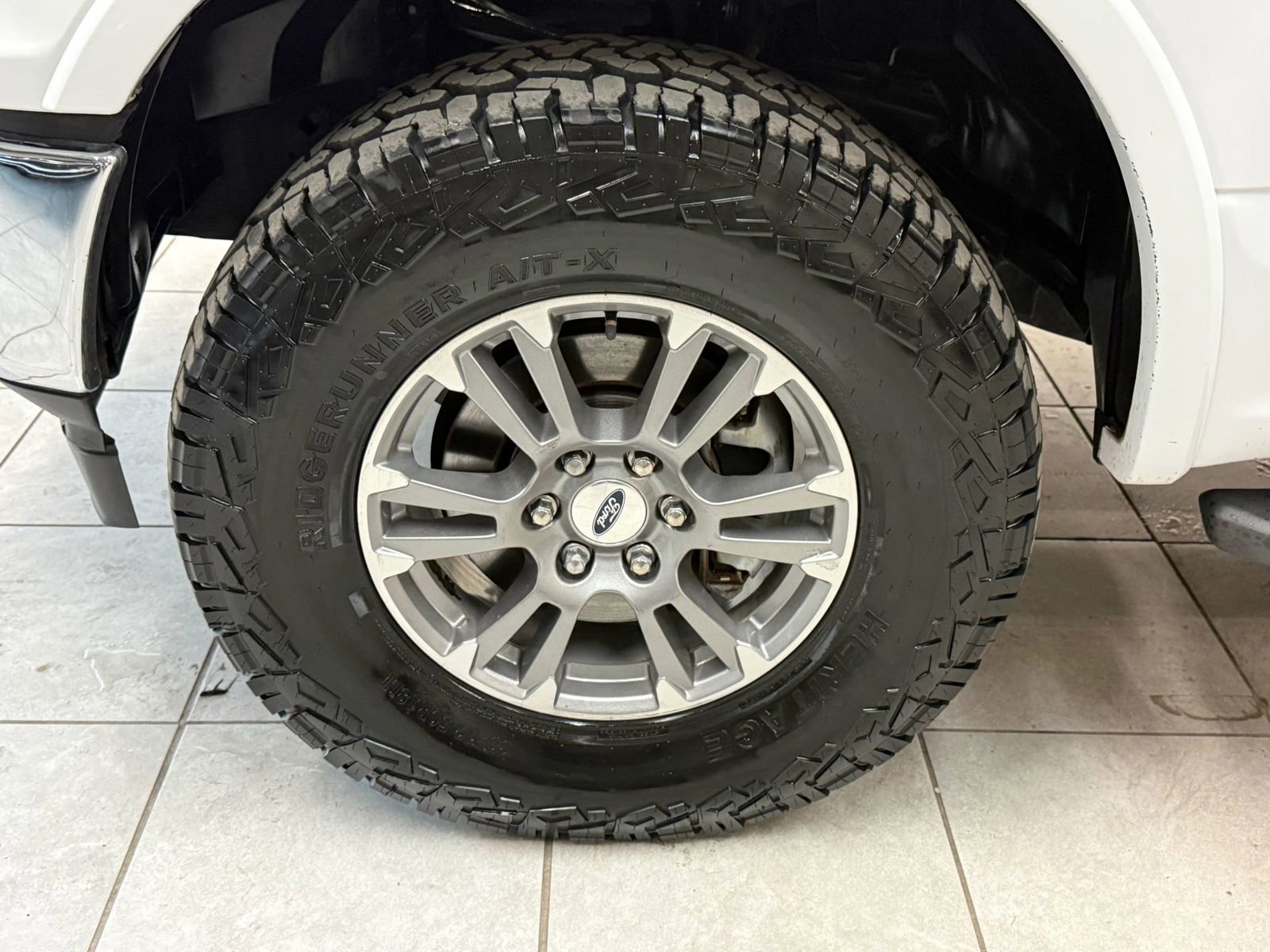 Used 2018 Ford F150 Lariat w/ Trailer Tow Package image 35