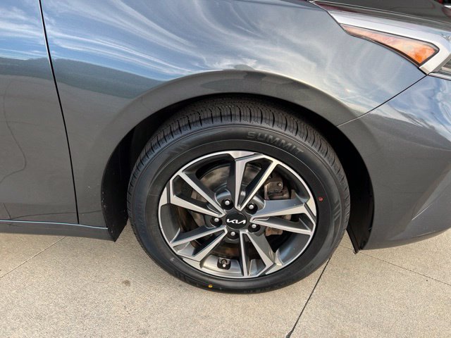 Used 2022 Kia Forte LXS w/ LXS Technology Package FWD image 13