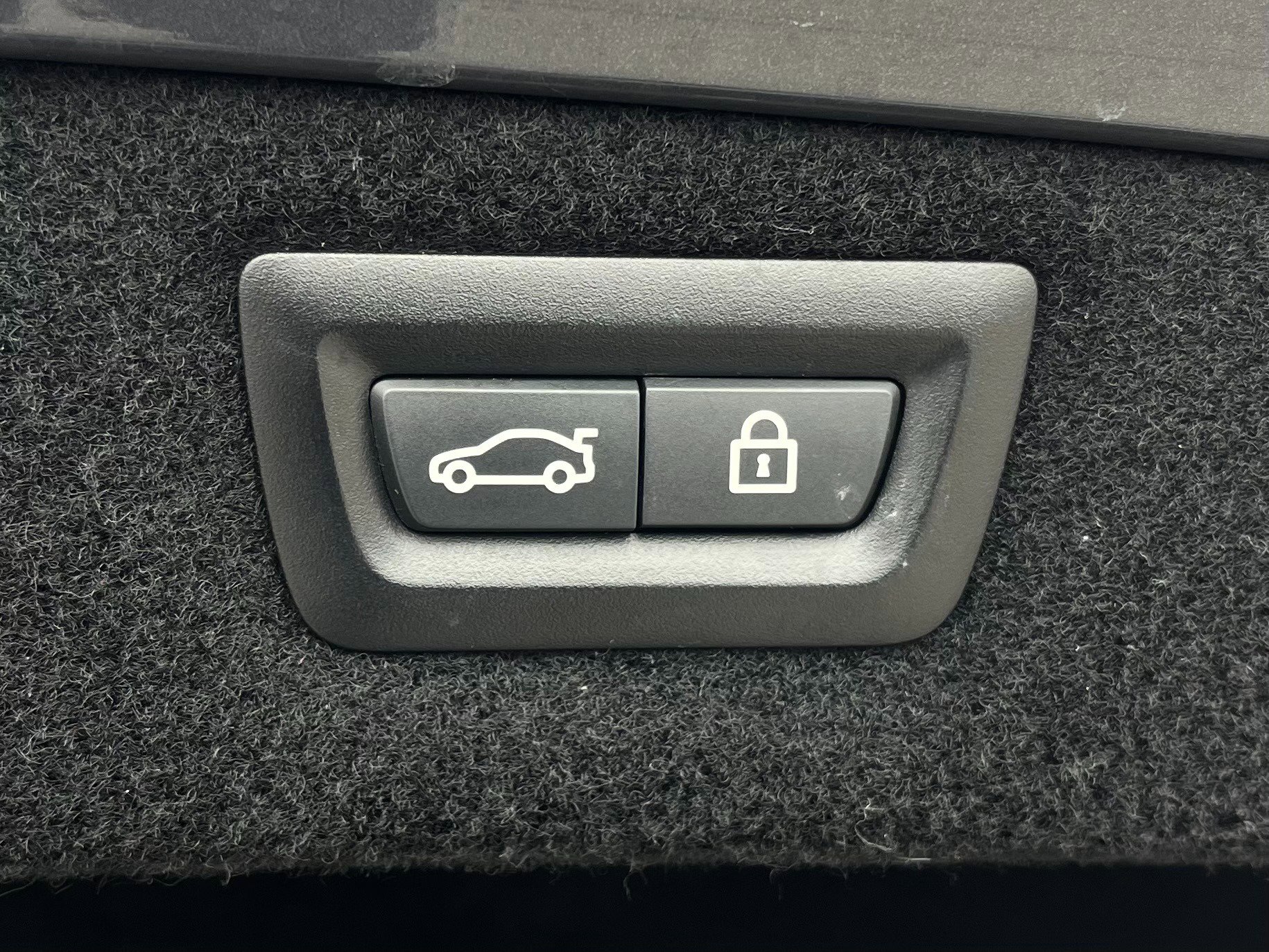 Used 2020 BMW M8 Competition w/ M Carbon Exterior Package image 57