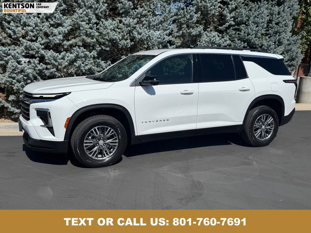 Used 2024 Chevrolet Traverse LT