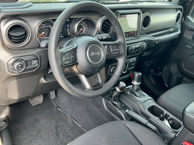 Used 2023 Jeep Gladiator Sport AWD/4WD image 17