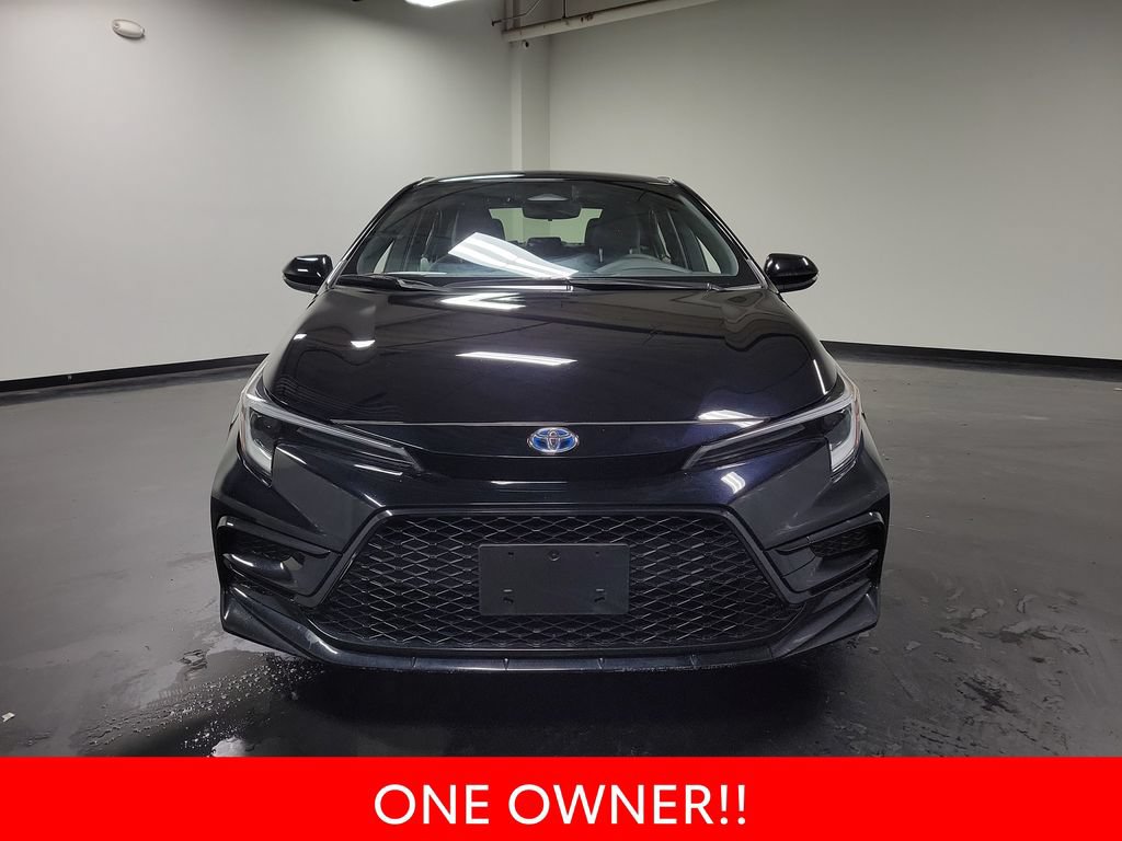 Used 2025 Toyota Corolla SE FWD image 3