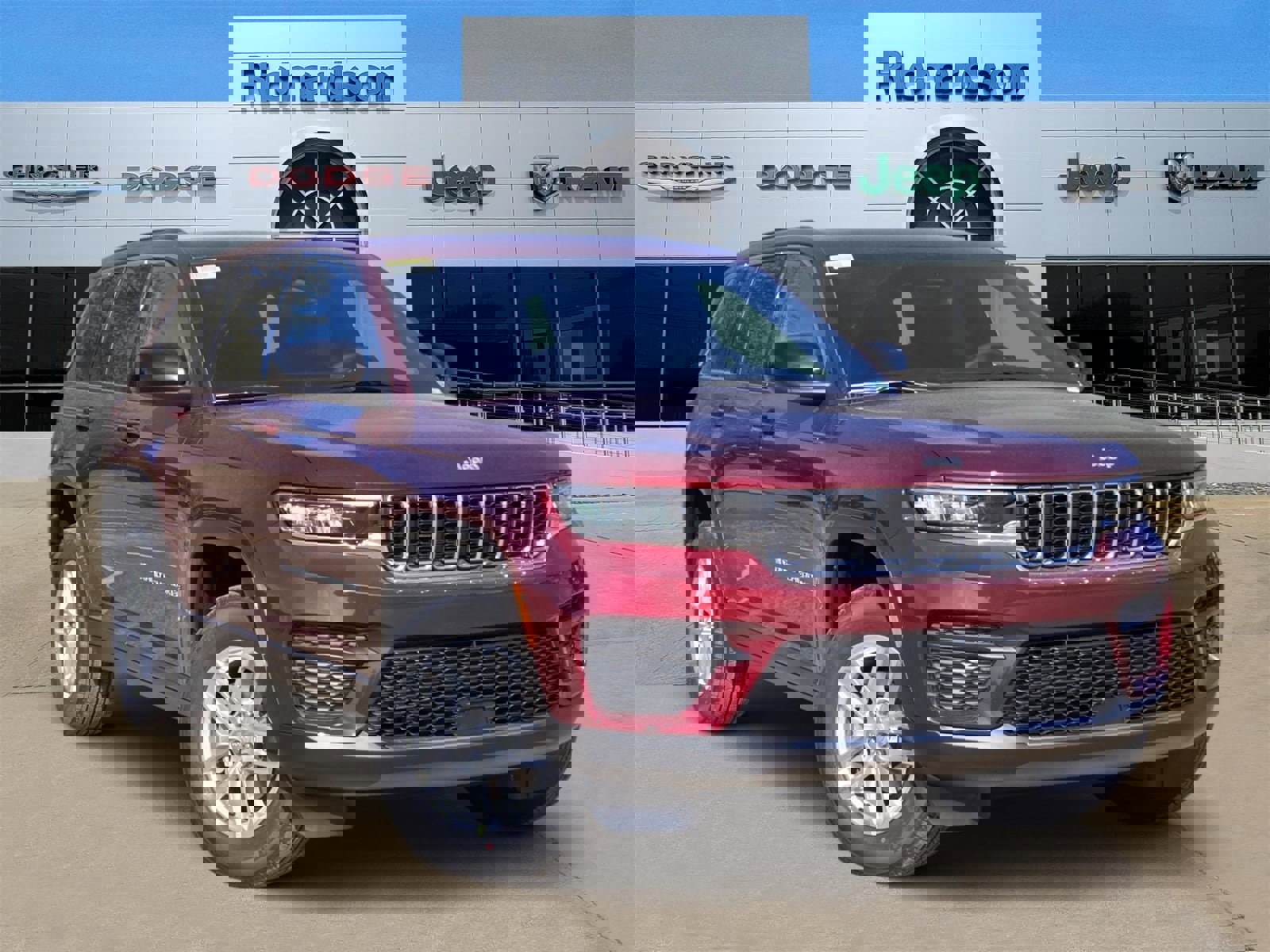 New 2025 Jeep Grand Cherokee Laredo X w/ Luxury Tech Group I