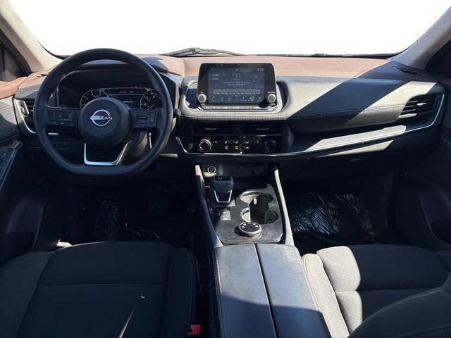 Used 2023 Nissan Rogue S AWD/4WD image 14