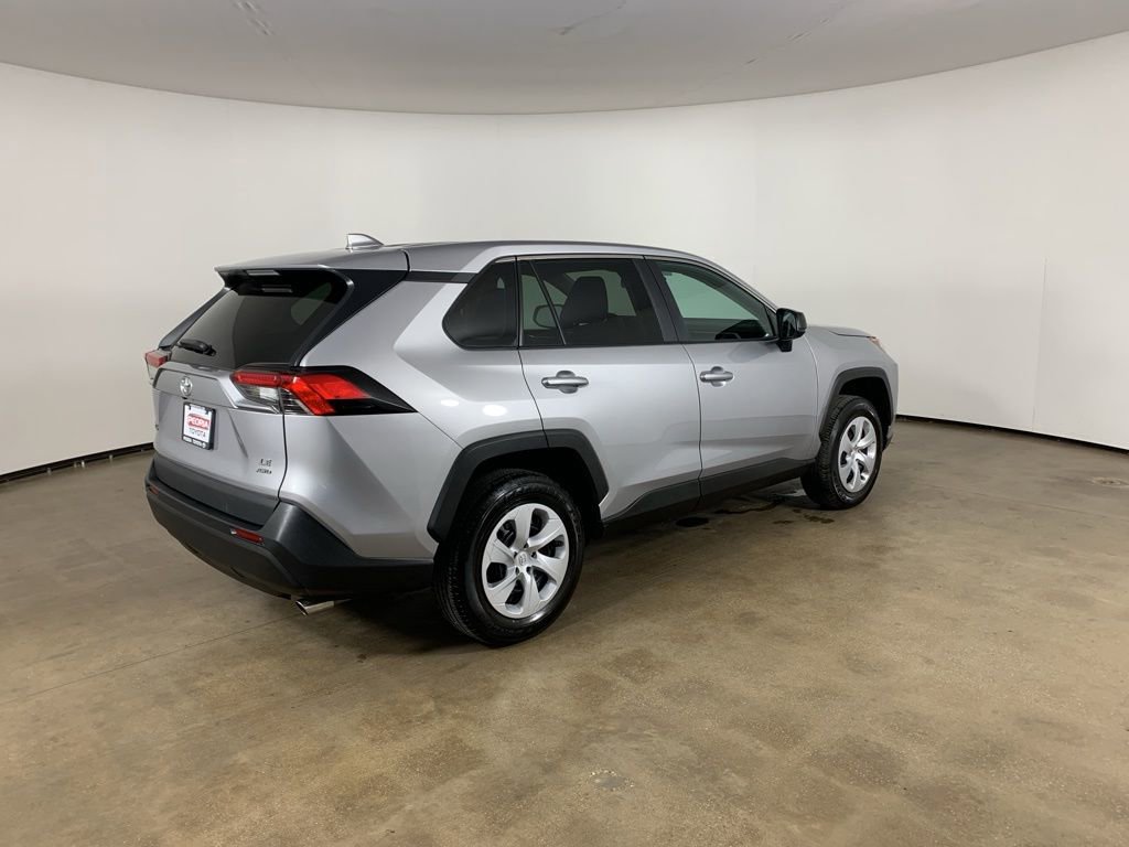 Used 2024 Toyota RAV4 LE image 8