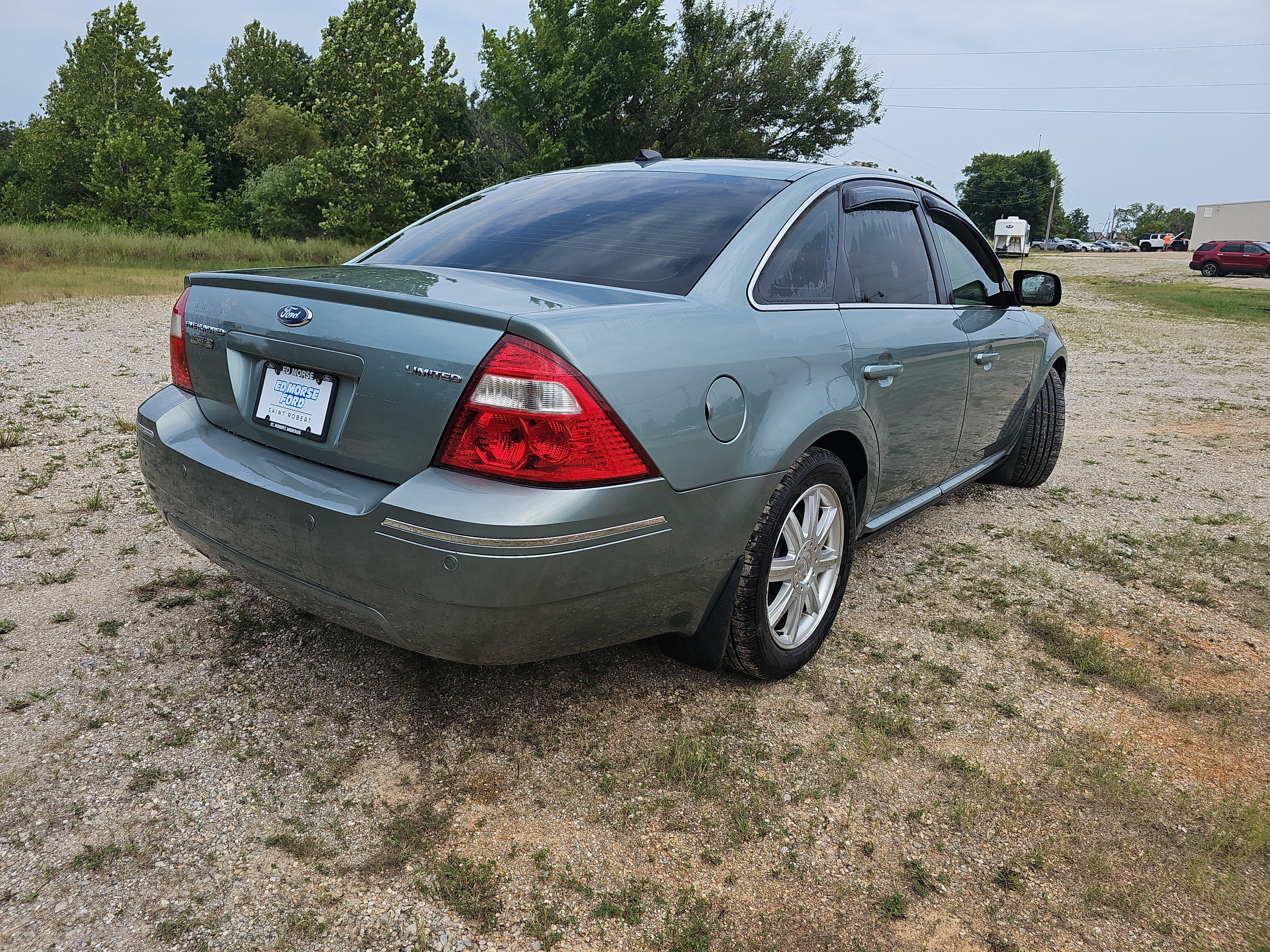 Used 2007 Ford Five Hundred Limited FWD image 4