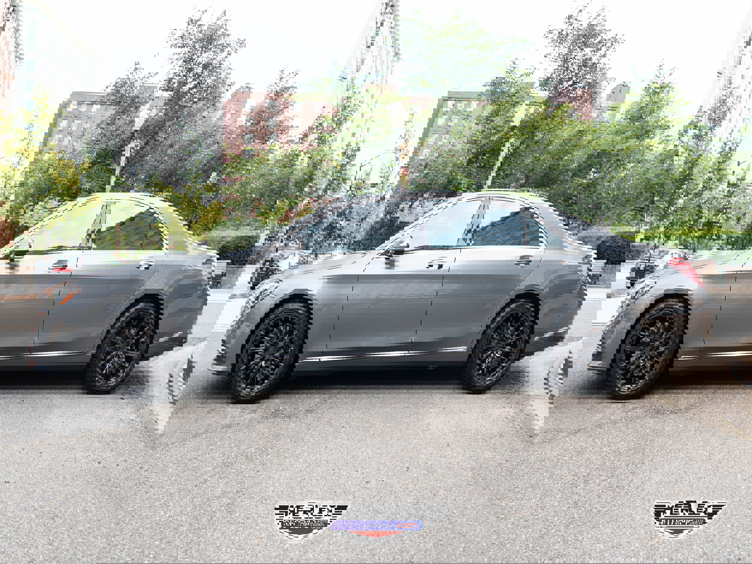 Used 2019 Mercedes-Benz S 560 4MATIC Sedan w/ Premium Package image 4