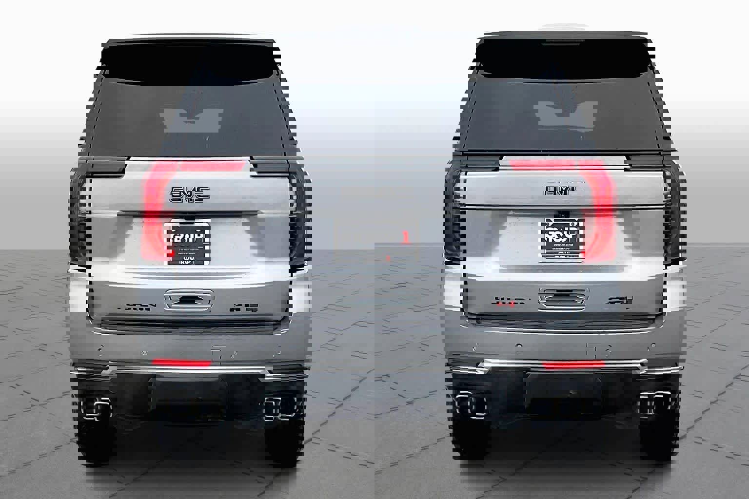 Used 2025 GMC Yukon AT4 w/ AT4 Premium Package image 4