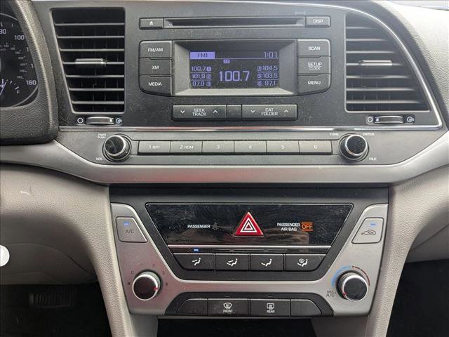 Used 2017 Hyundai Elantra SE image 14