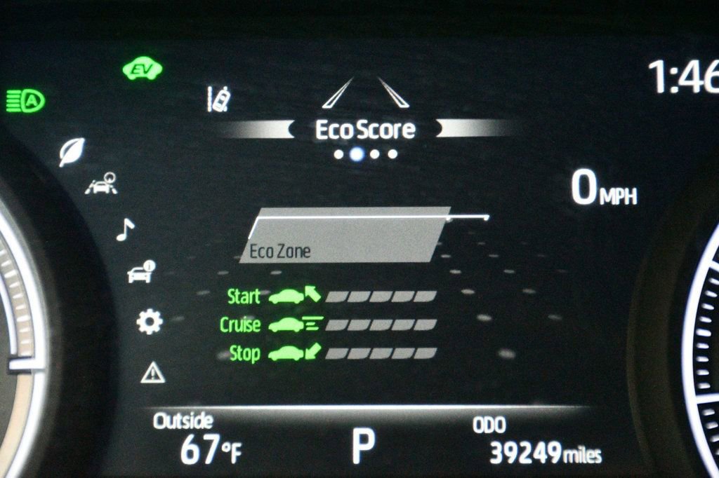 Used 2022 Toyota Venza XLE image 50