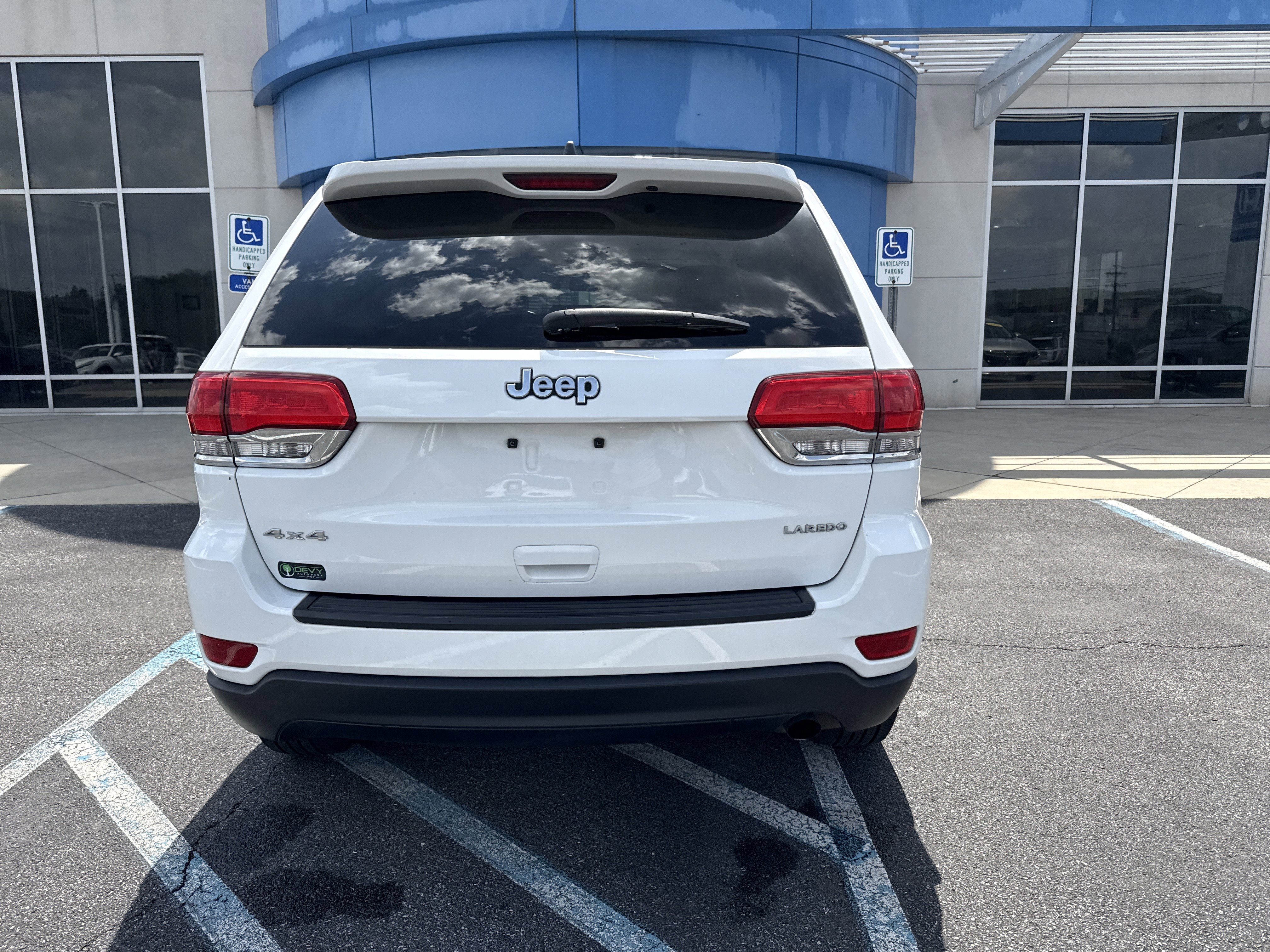 Used 2014 Jeep Grand Cherokee Laredo w/ Quick Order Package 23E AWD/4WD image 4