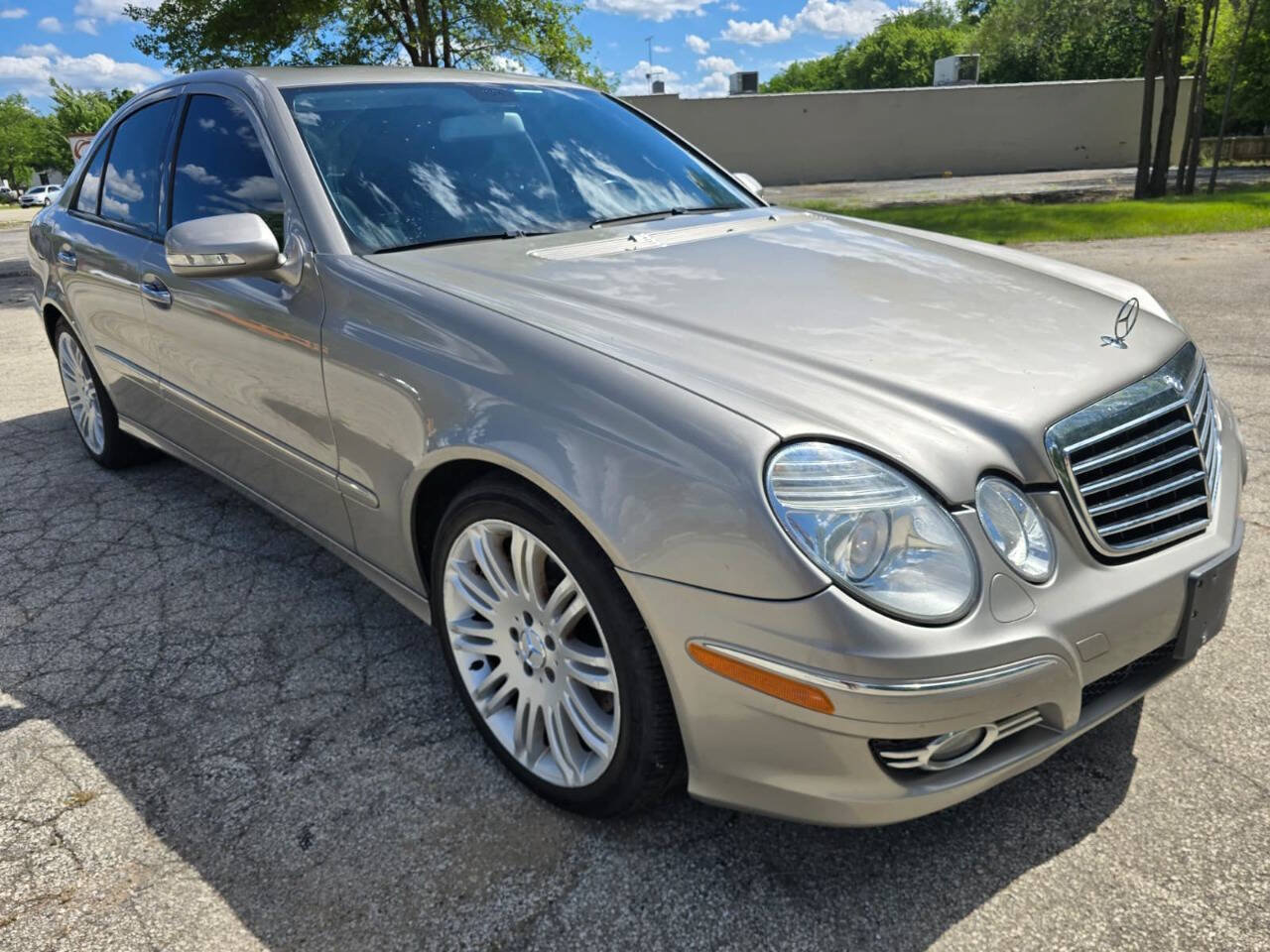 Used 2007 Mercedes-Benz E 350 4MATIC Sedan w/ Premium Pkg 1 image 3