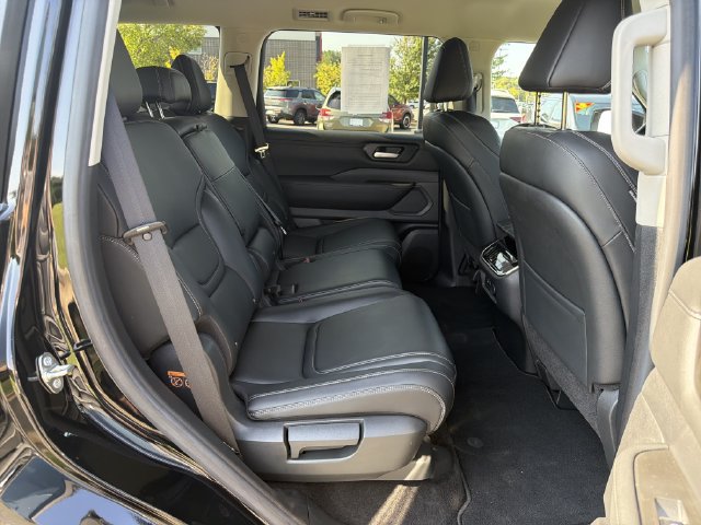 Certified 2025 Nissan Armada SV AWD/4WD image 17