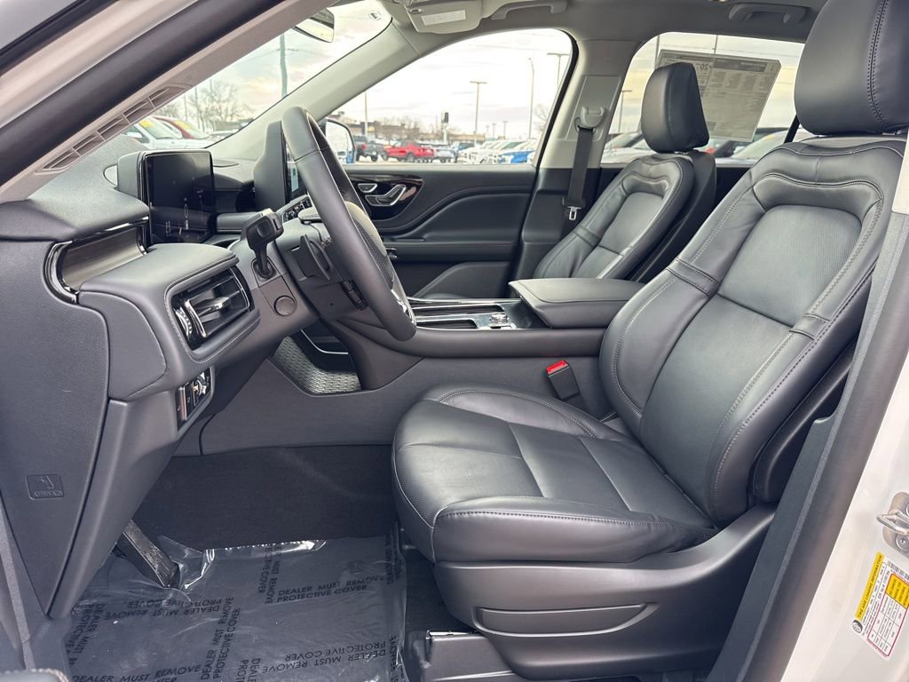 New 2026 Lincoln Aviator Reserve w/ Illumination Package AWD/4WD image 4