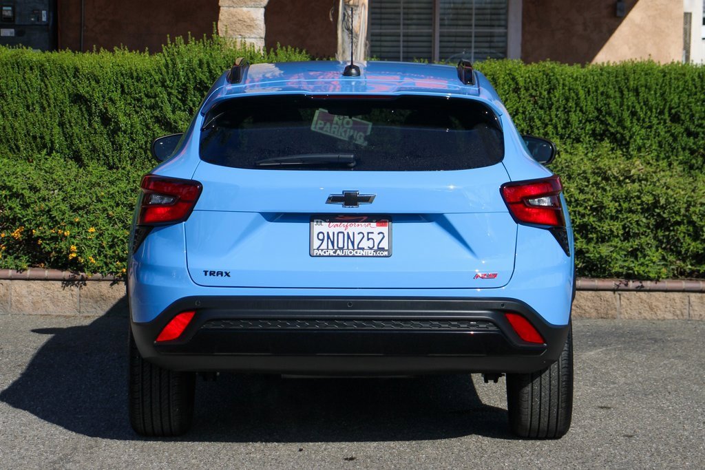 Used 2024 Chevrolet Trax RS w/ Sunroof Package image 7