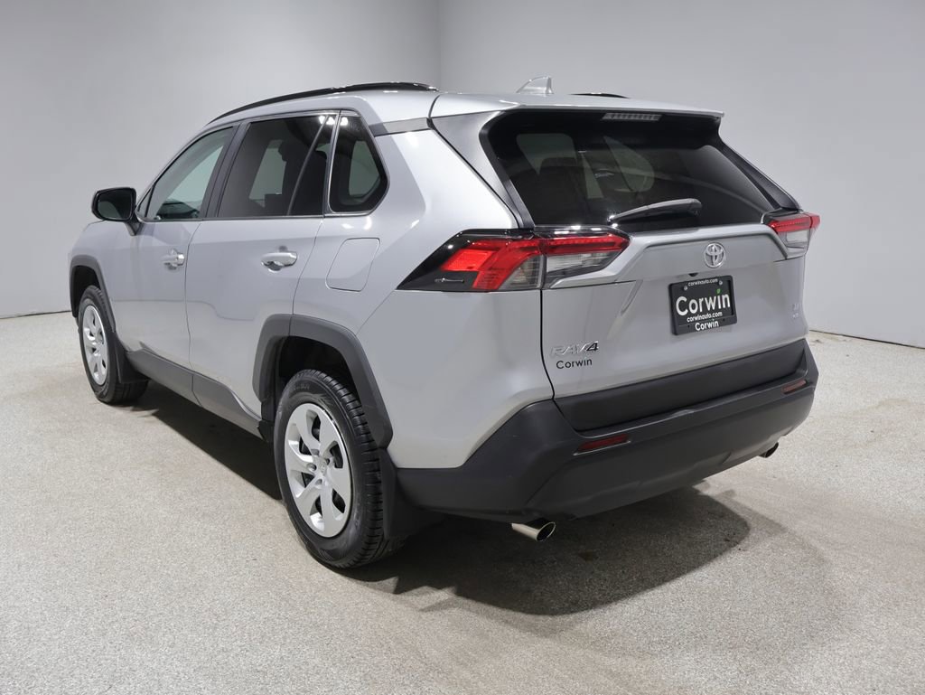 Used 2021 Toyota RAV4 LE AWD/4WD image 5
