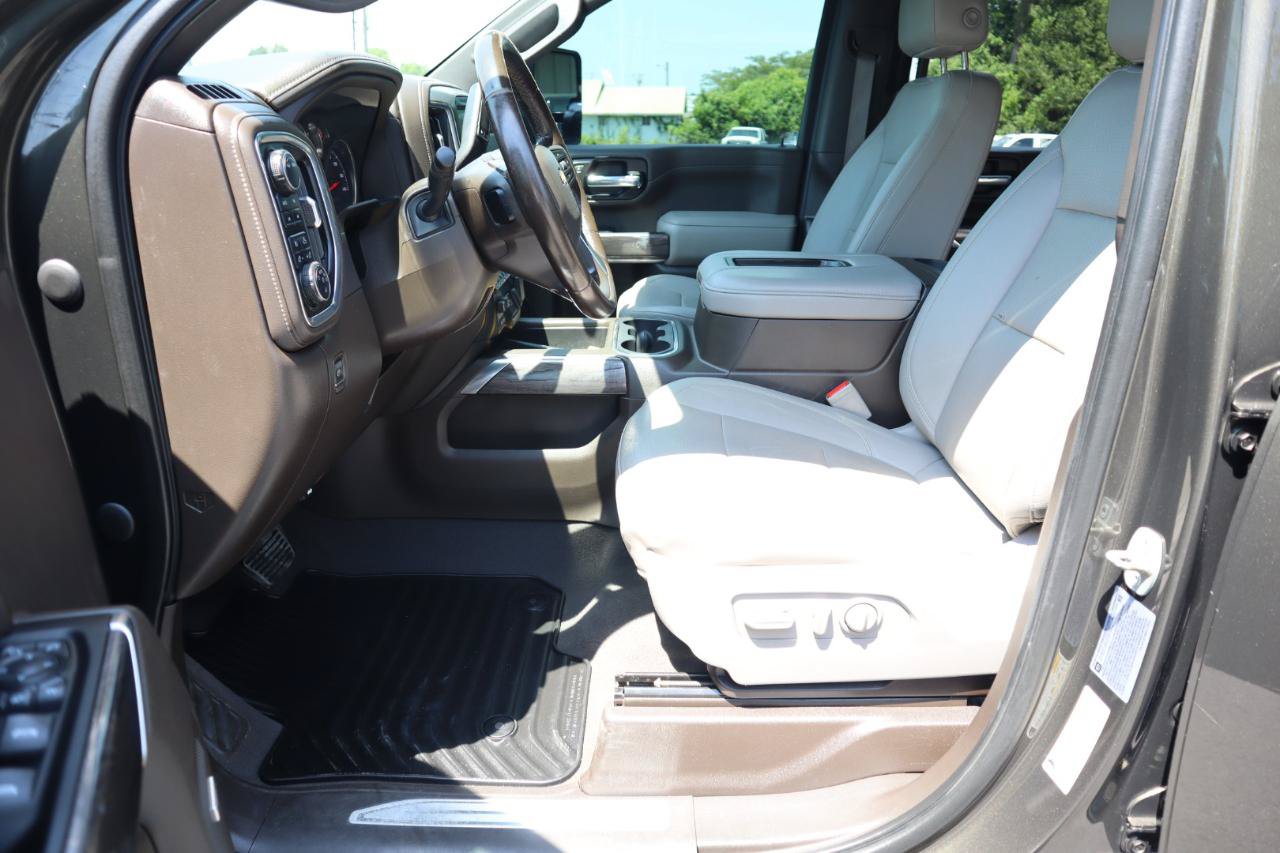 Used 2022 Chevrolet Silverado 3500 LTZ w/ LTZ Convenience Package AWD/4WD image 13