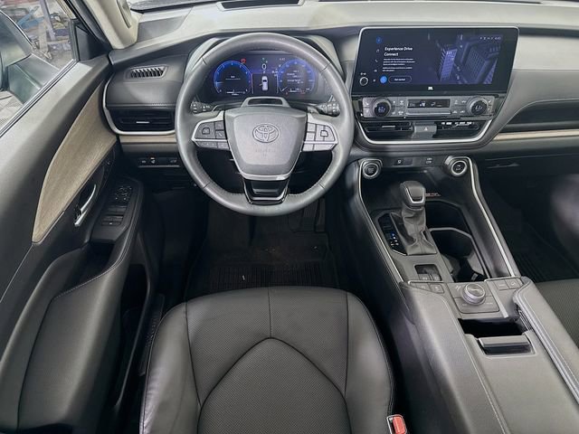 Used 2024 Toyota Grand Highlander Platinum image 25