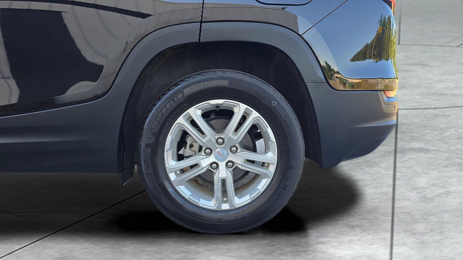 Used 2024 GMC Terrain SLE w/ Driver Convenience Package FWD image 30