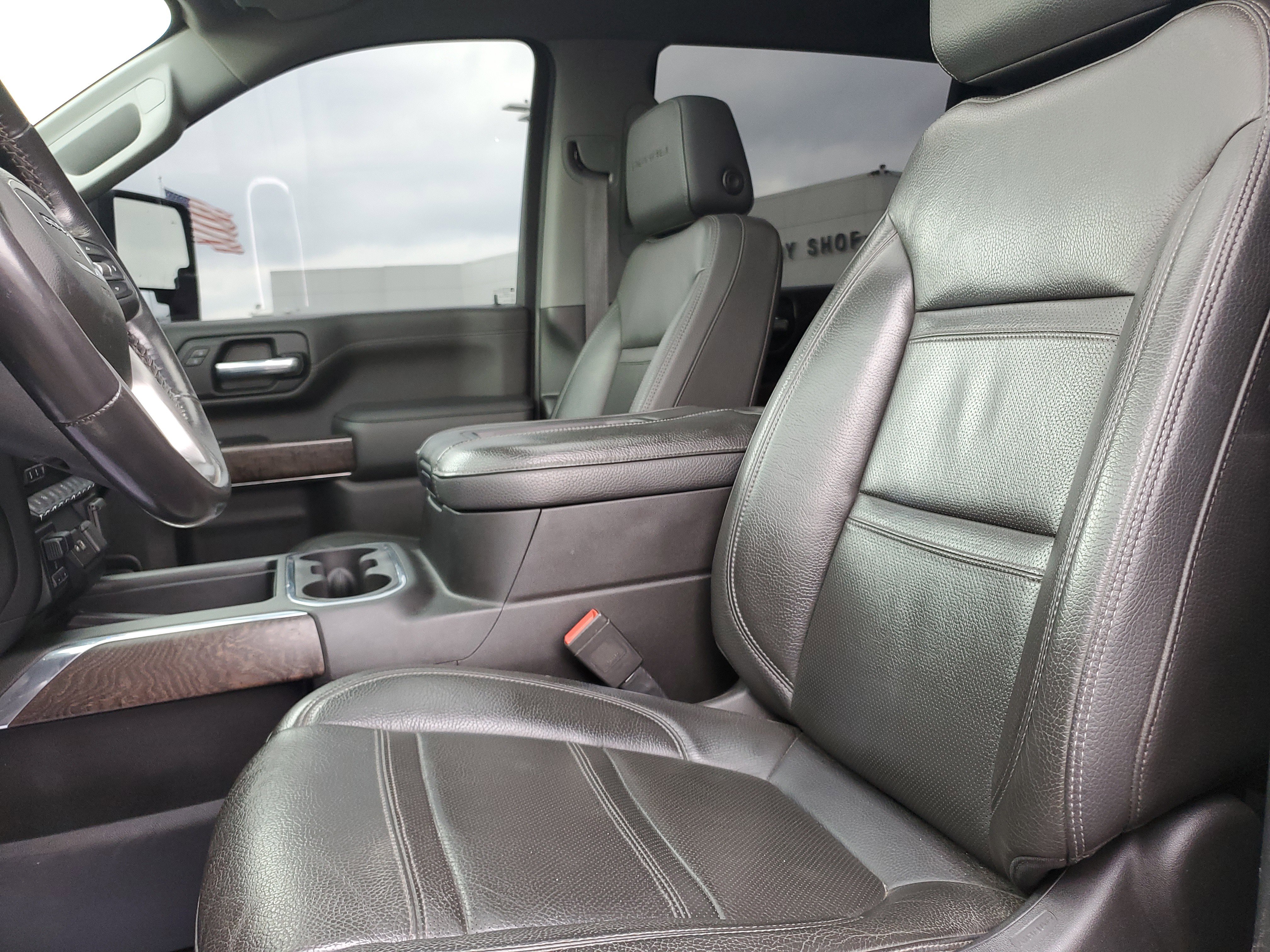 Used 2022 GMC Sierra 3500 Denali w/ Denali Ultimate Package image 32