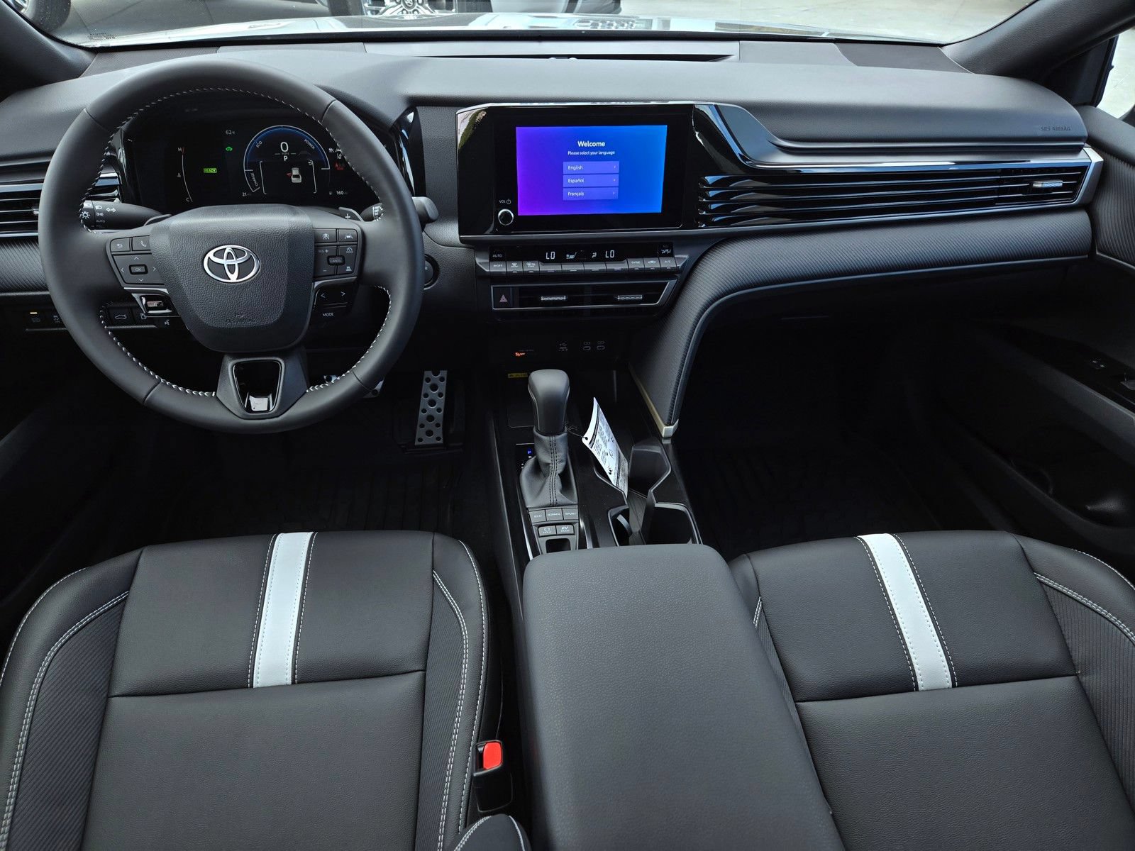 Used 2026 Toyota Camry SE FWD image 13