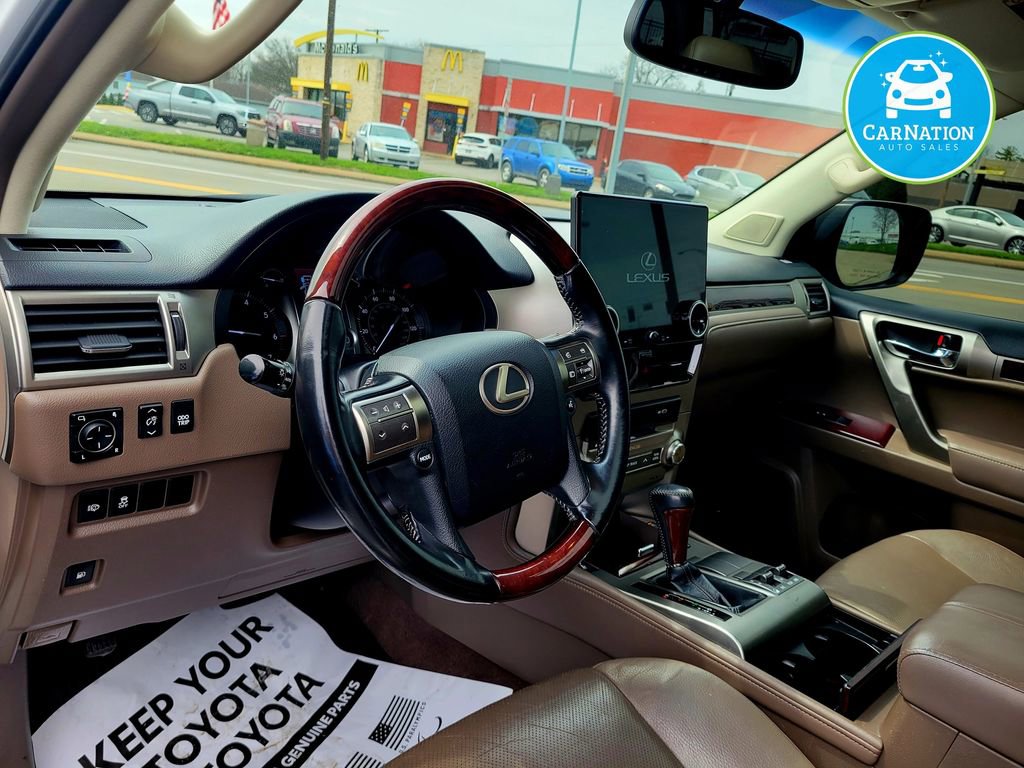 Used 2018 Lexus GX 460 Premium w/ Premium Package image 6