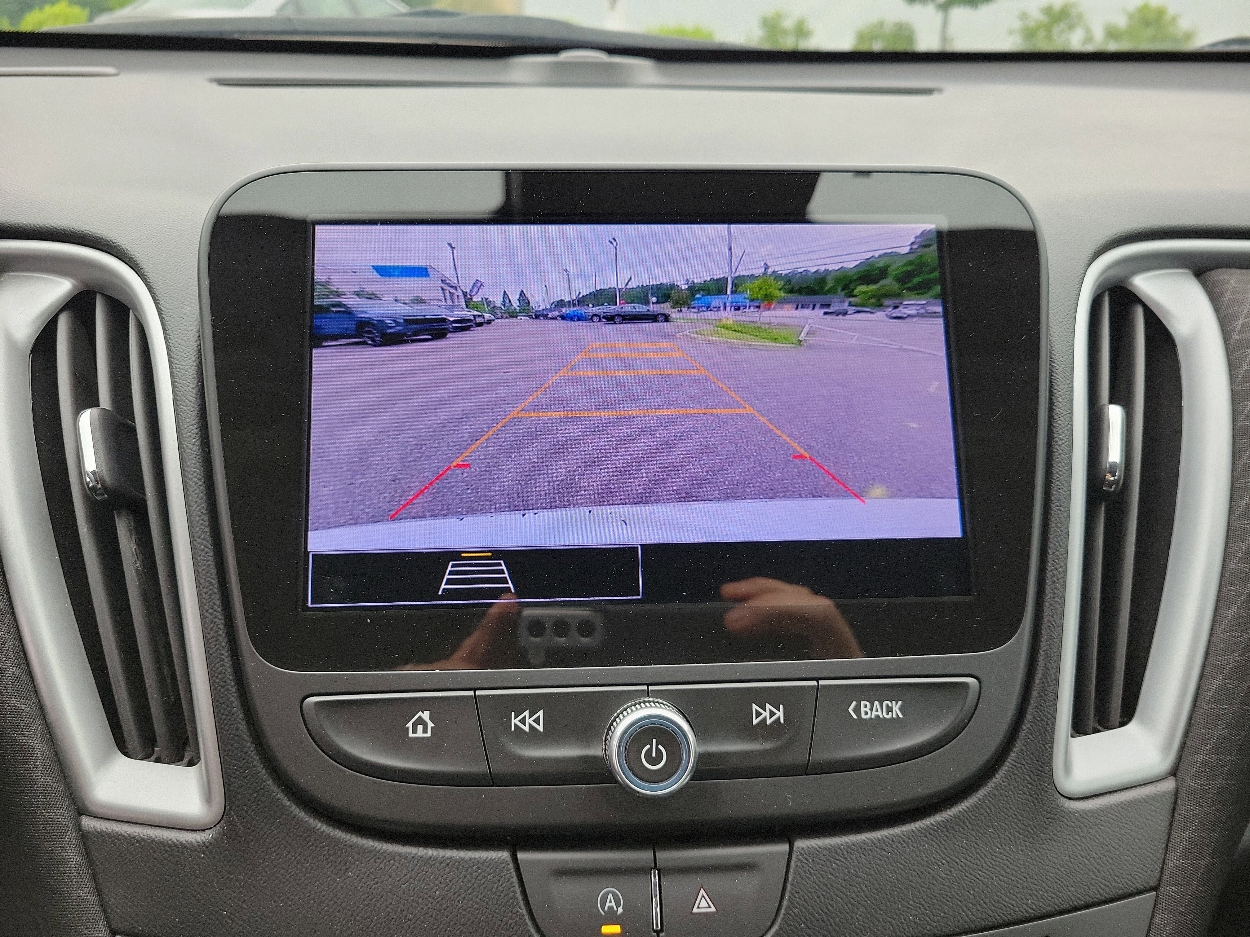 Used 2023 Chevrolet Malibu LT FWD image 16
