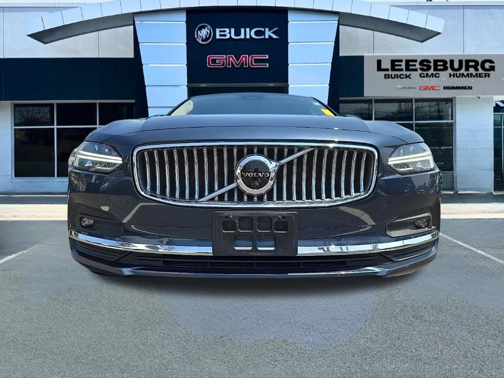 Used 2022 Volvo S90 B6 Inscription w/ Advanced Package AWD/4WD image 2
