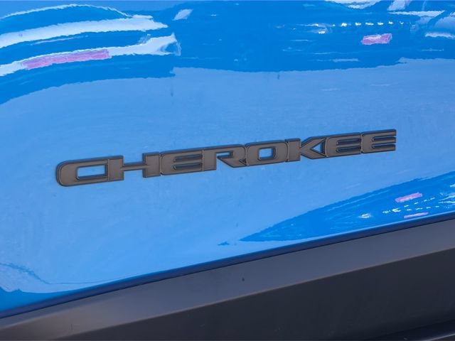 Used 2023 Jeep Cherokee Trailhawk w/ Trailer Tow Group AWD/4WD image 21