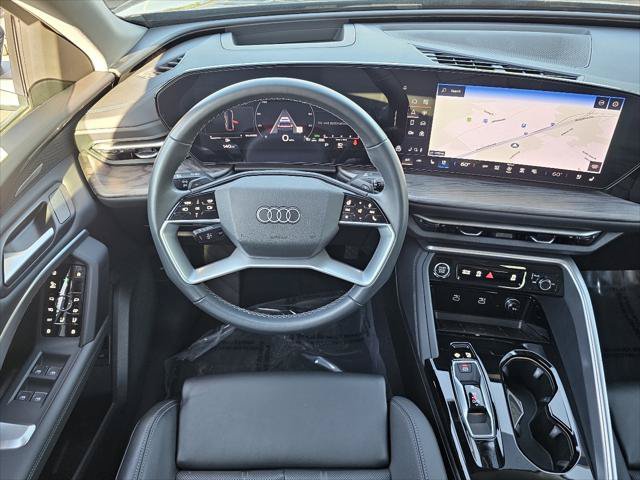 Used 2025 Audi Q5 Premium Plus w/ Premium Plus AWD/4WD image 5