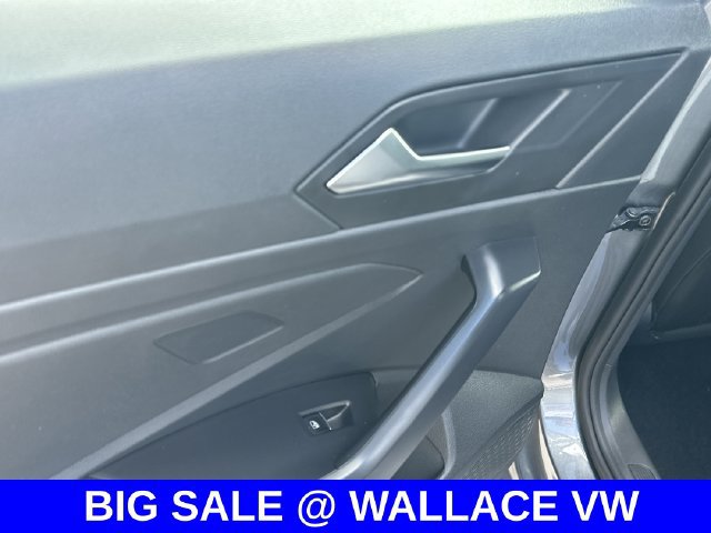 Certified 2024 Volkswagen Jetta SE w/ Panoramic Sunroof Package FWD image 13