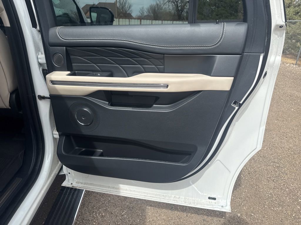 Used 2022 Ford Expedition Max Platinum AWD/4WD image 40