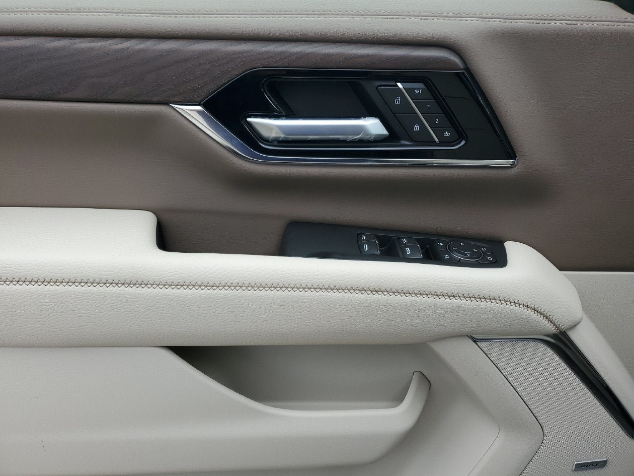 New 2027 GMC Yukon Denali w/ Sun & Power Step Package RWD image 17