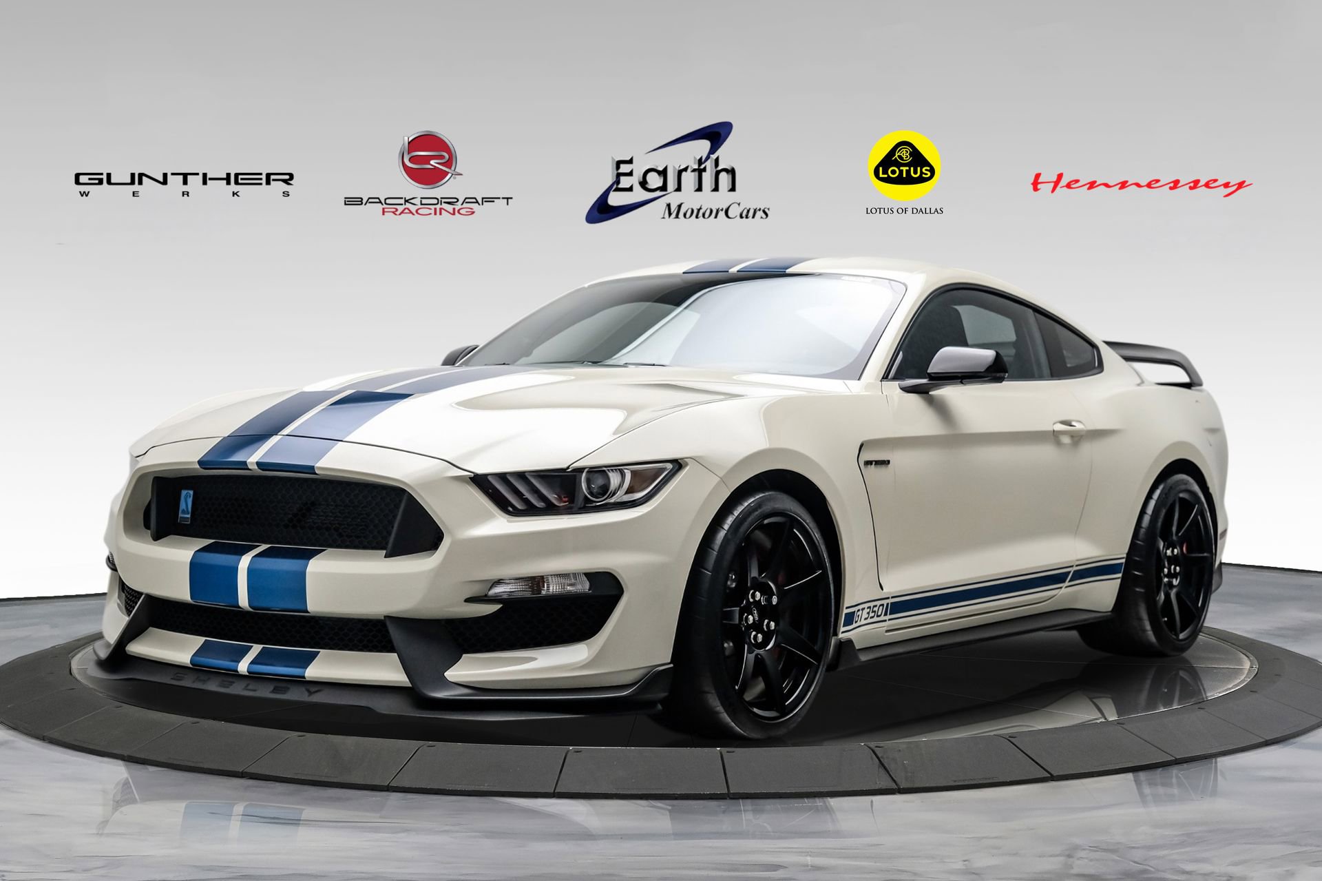 Used 2020 Ford Mustang Shelby GT350R w/ GT350R Equipment Group 920A RWD image 1