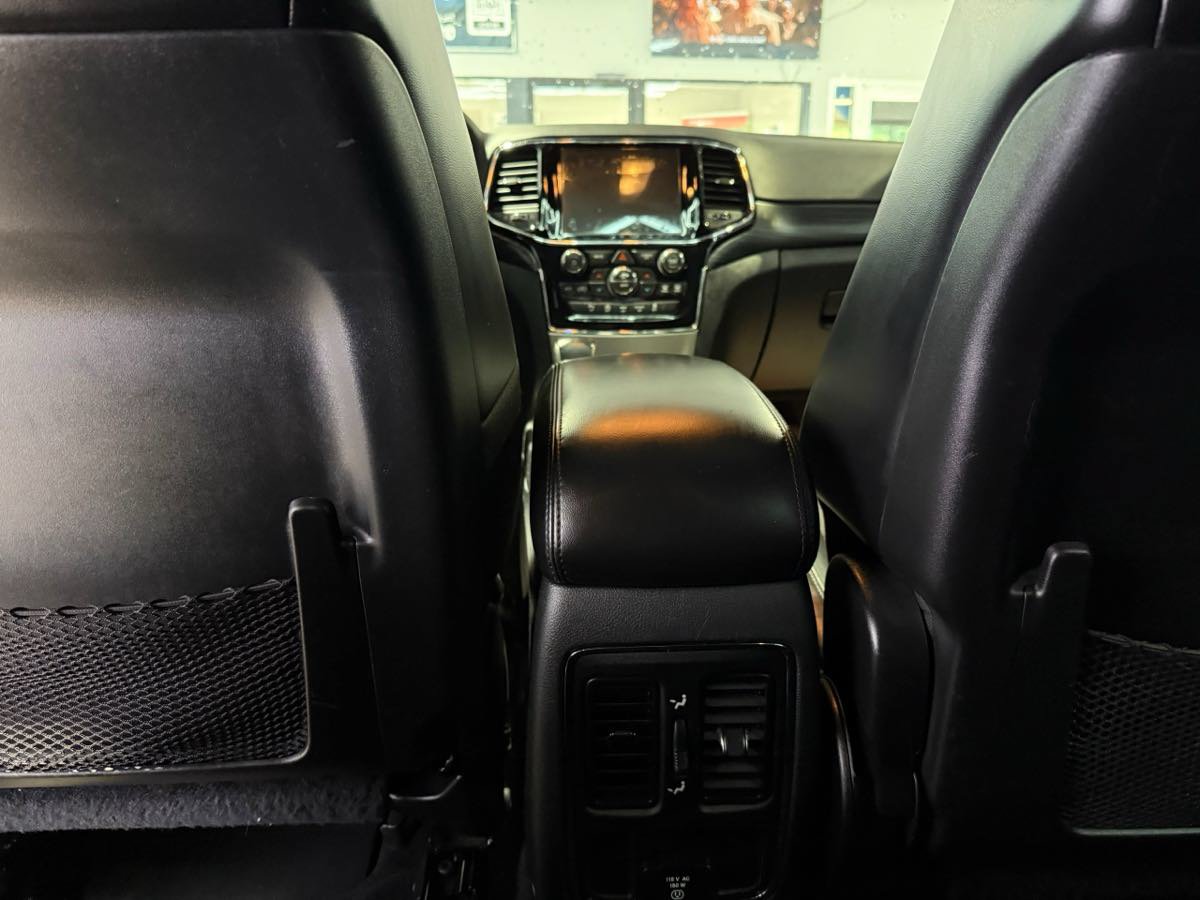 Used 2019 Jeep Grand Cherokee Altitude AWD/4WD image 19