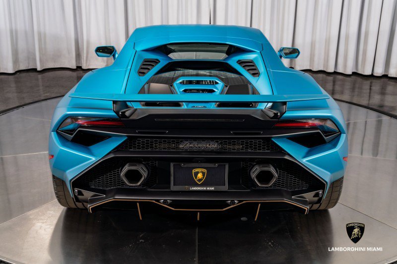 Used 2024 Lamborghini Huracan Tecnica image 15