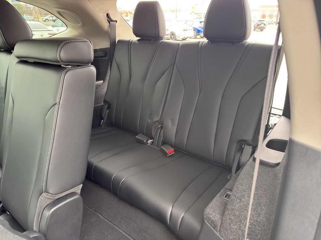 Used 2025 Acura MDX SH-AWD w/ Technology Package image 30