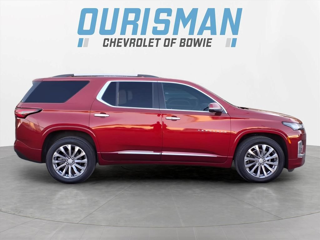 Certified 2022 Chevrolet Traverse Premier w/ LPO, Cargo Package AWD/4WD image 2