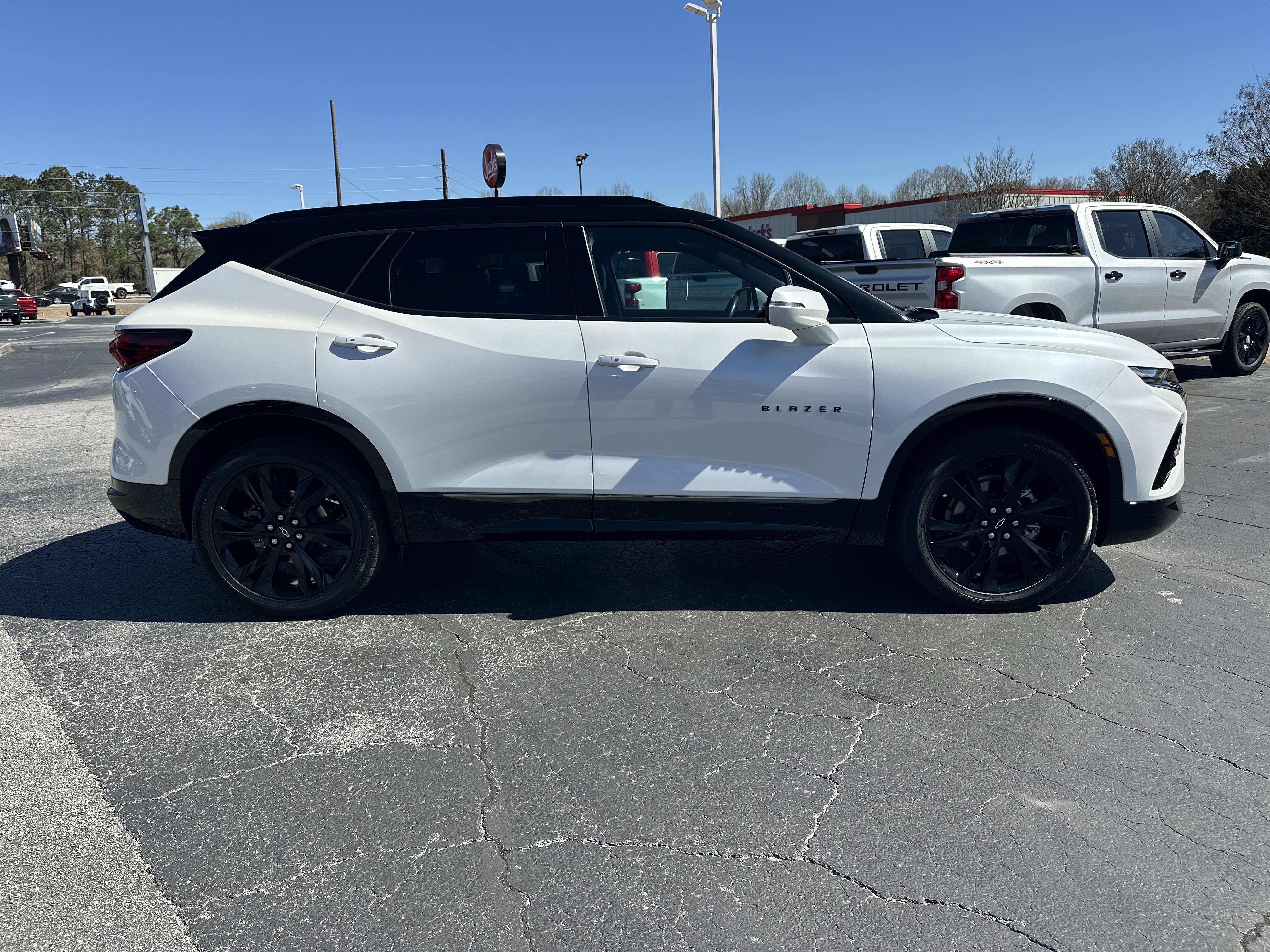 Used 2022 Chevrolet Blazer RS w/ Enhanced Convenience Package image 9