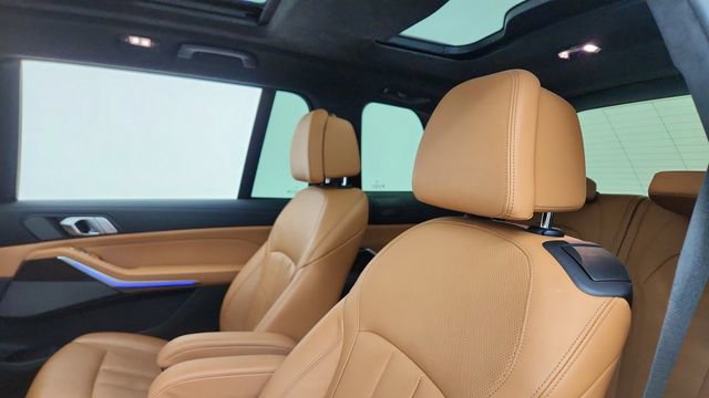 Used 2021 BMW X7 xDrive40i w/ M Sport Package image 34