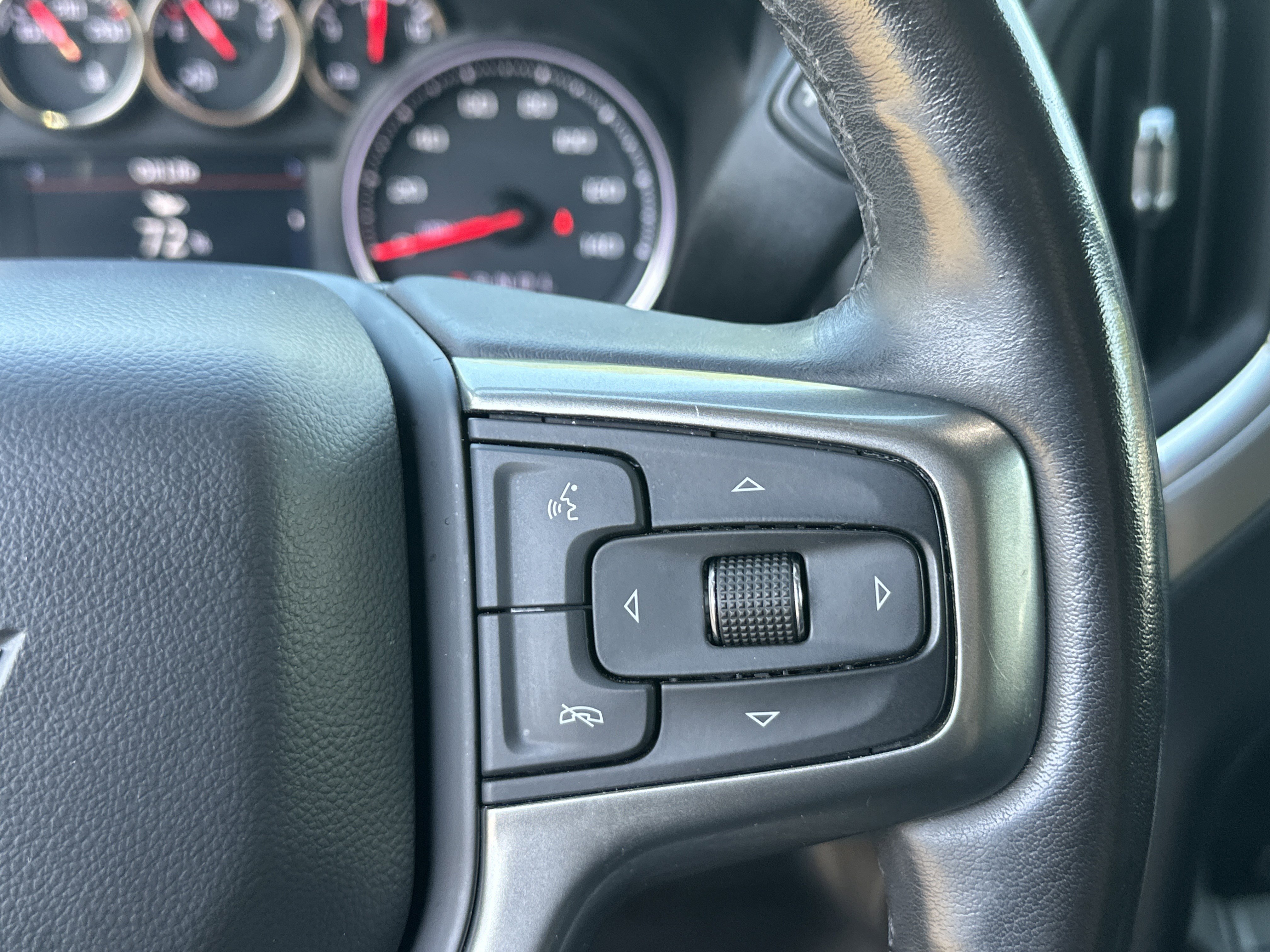 Used 2020 Chevrolet Silverado 1500 LT w/ All-Star Edition AWD/4WD image 24