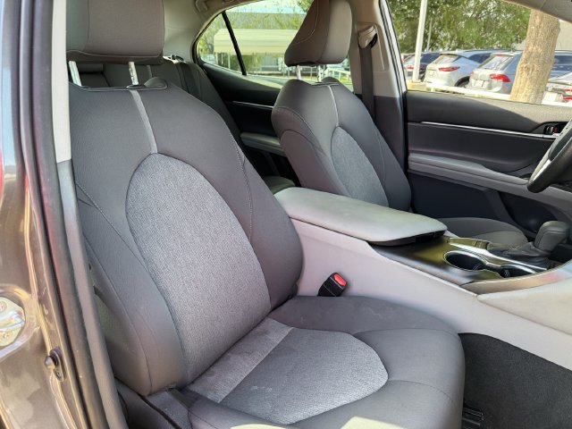 Used 2022 Toyota Camry LE FWD image 25