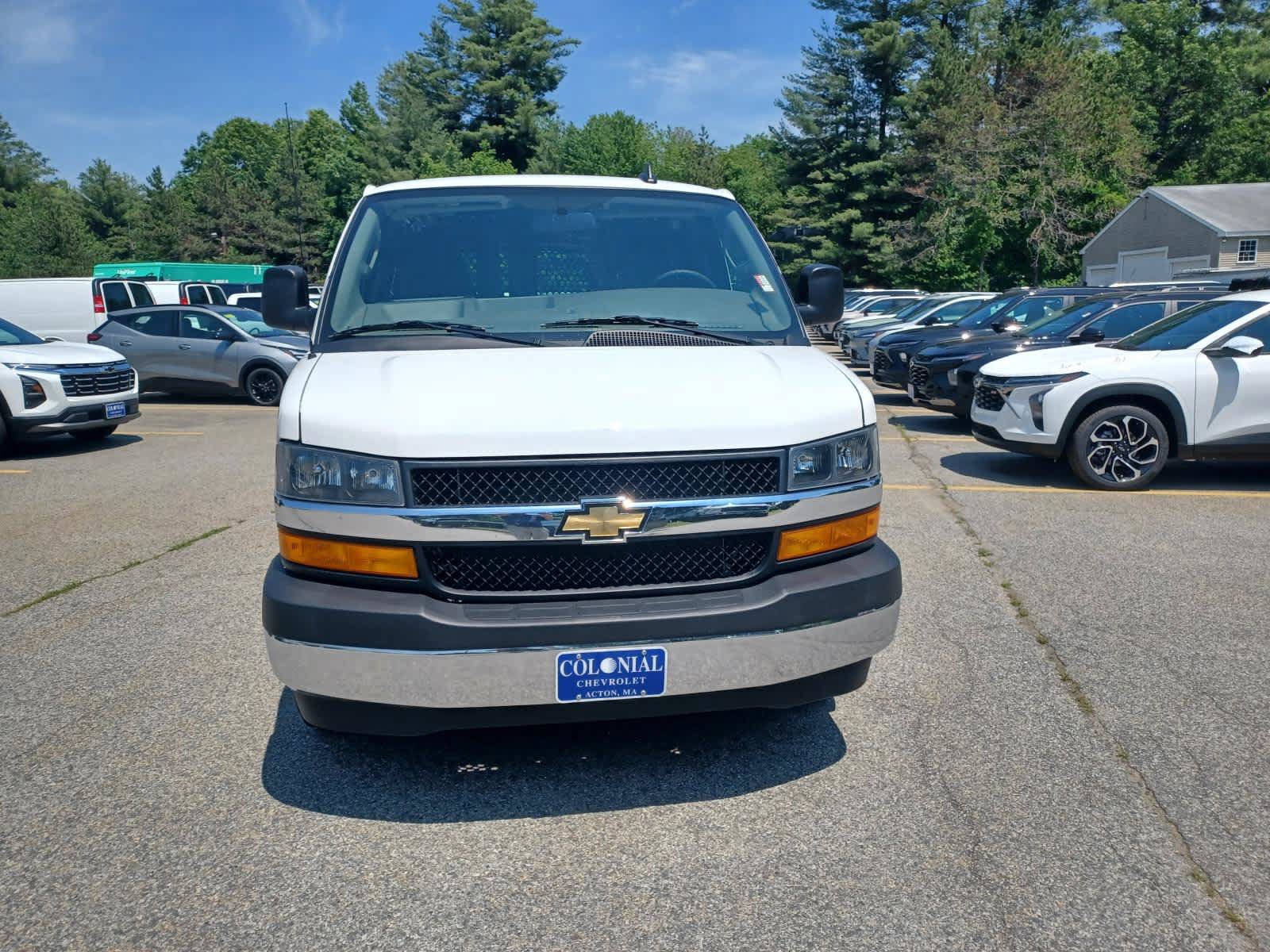 Used 2024 Chevrolet Express 2500 w/ Driver Convenience Package RWD image 16