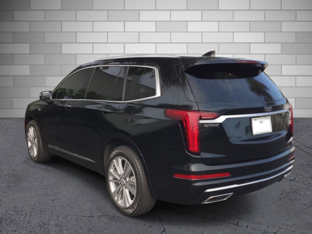 Certified 2023 Cadillac XT6 Premium Luxury w/ Technology Package FWD image 3