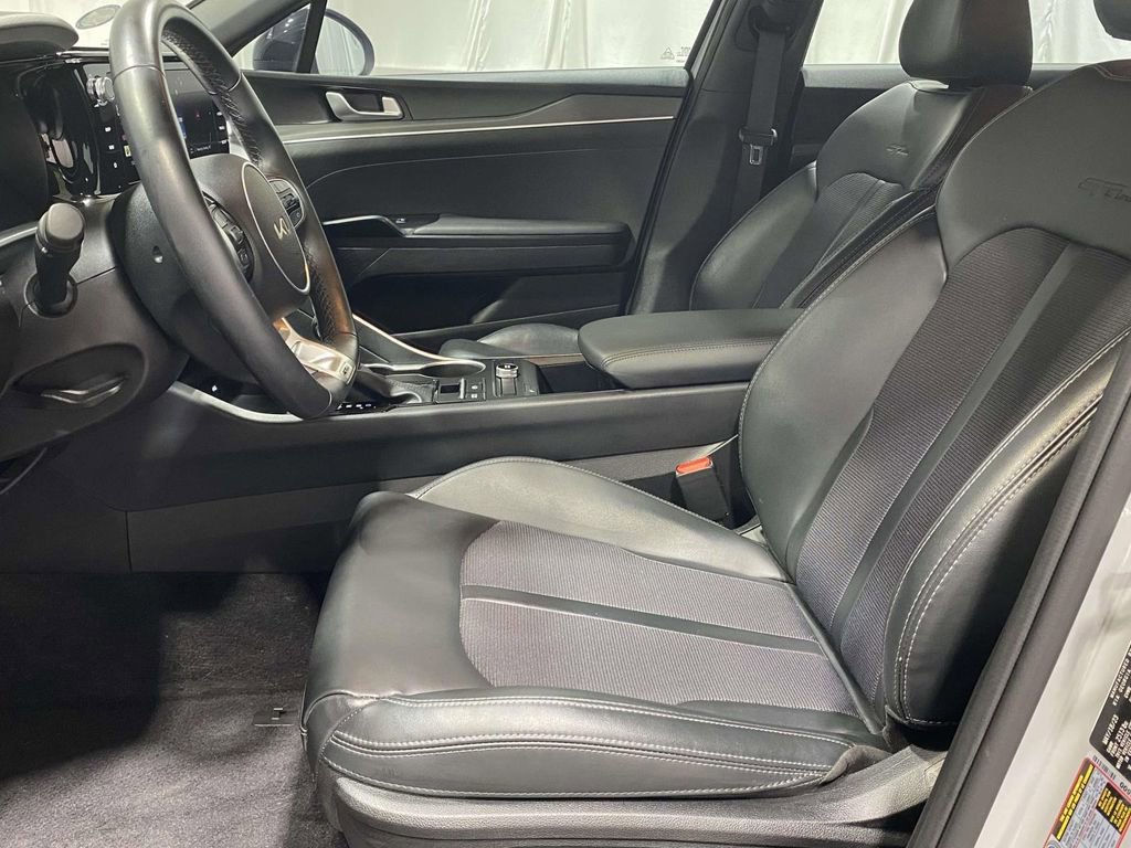 Used 2023 Kia K5 GT-Line image 14