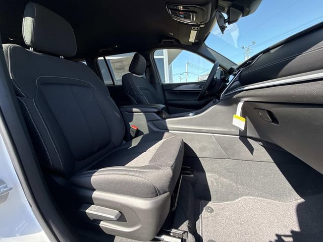 New 2026 Jeep Grand Cherokee Laredo image 40