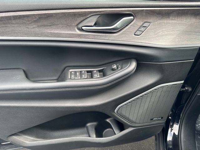 Used 2021 Jeep Grand Cherokee L Limited w/ Trailer Tow Group (B) image 17