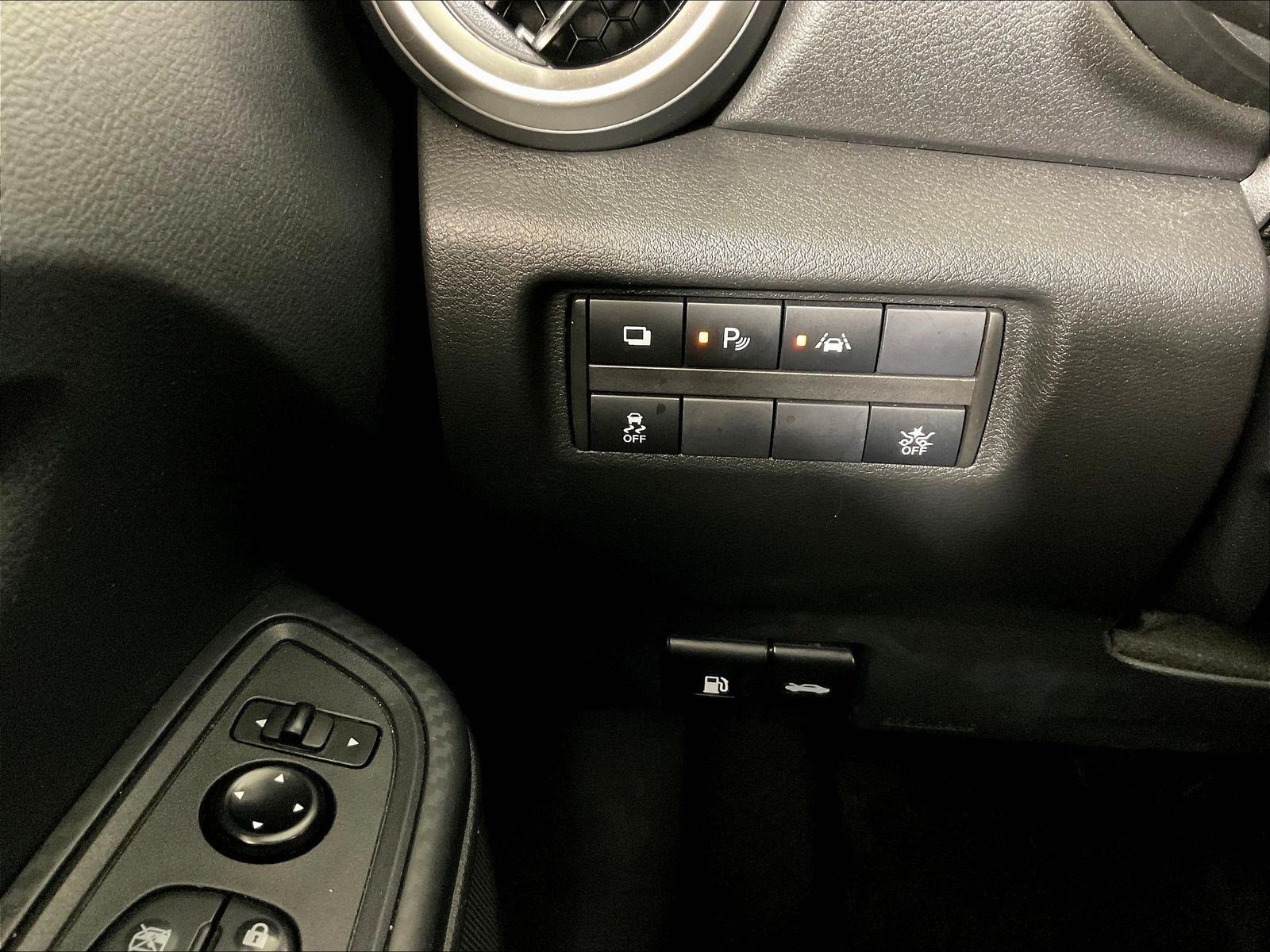 Used 2025 Nissan Versa S w/ Trunk Package FWD image 15