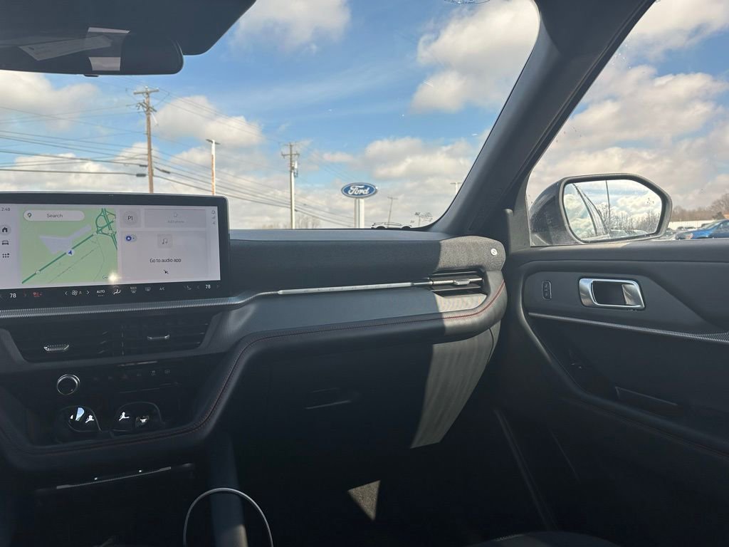 Used 2025 Ford Explorer ST-Line image 19